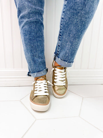 Lay Day Dawn - Champagne Suede - Southern Belle Boutique