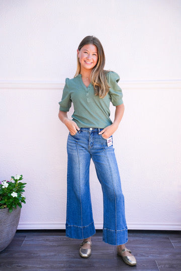 Tummy Control Mid Rise Crop Wide Pintuck Front - Medium