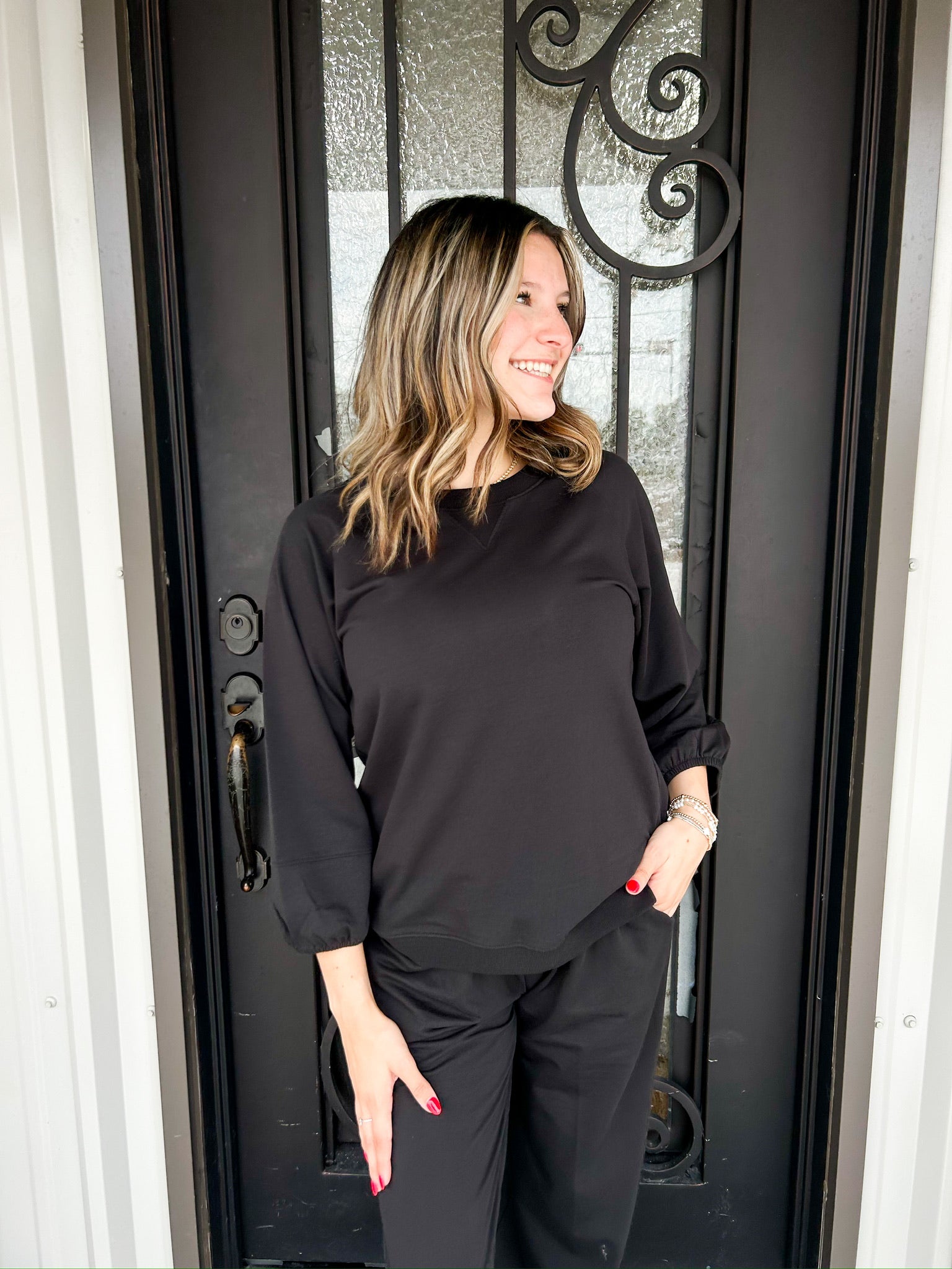 Bryce Sweatshirt - Black - Southern Belle Boutique