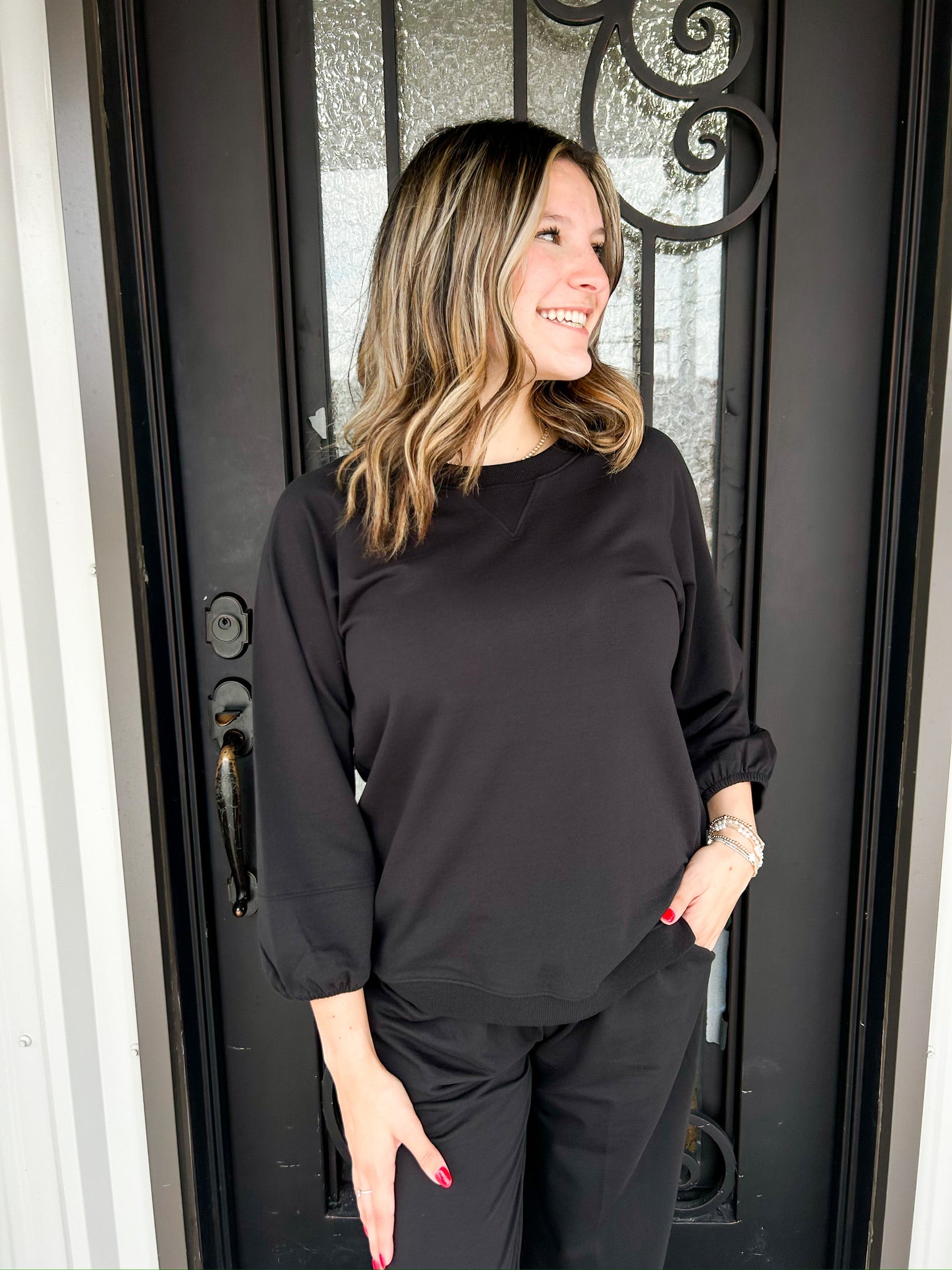 Bryce Sweatshirt - Black - Southern Belle Boutique