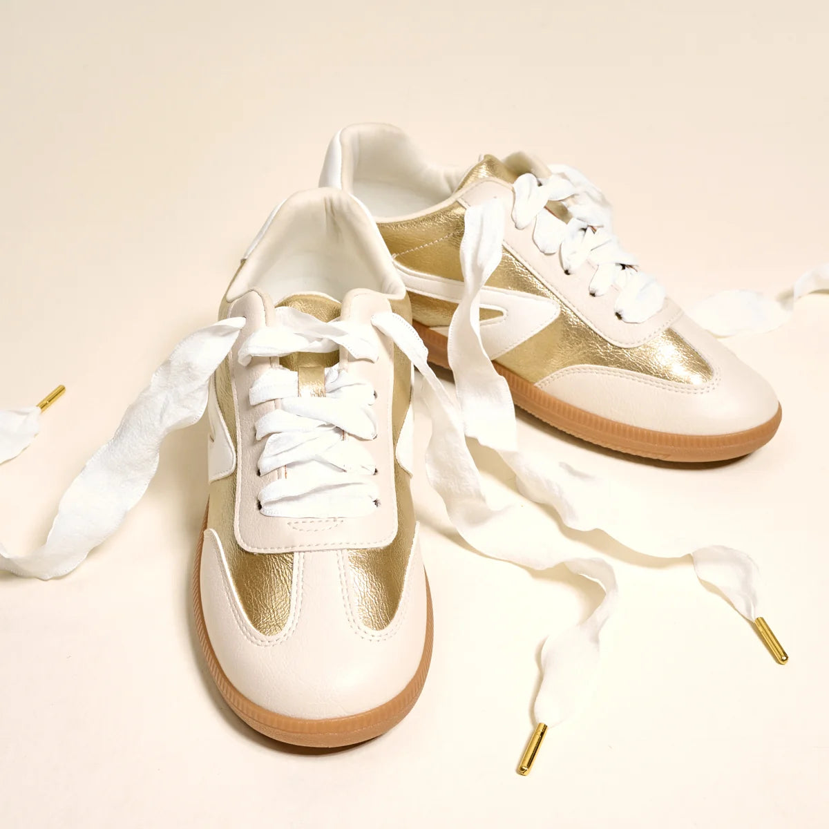 Step It Up Shoelaces- Frilly White