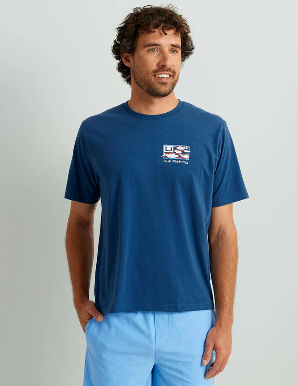 Trophy Flag Tee - Set Sail - Southern Belle Boutique