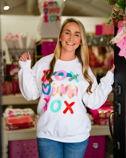 XOXO White Sweatshirt - Southern Belle Boutique
