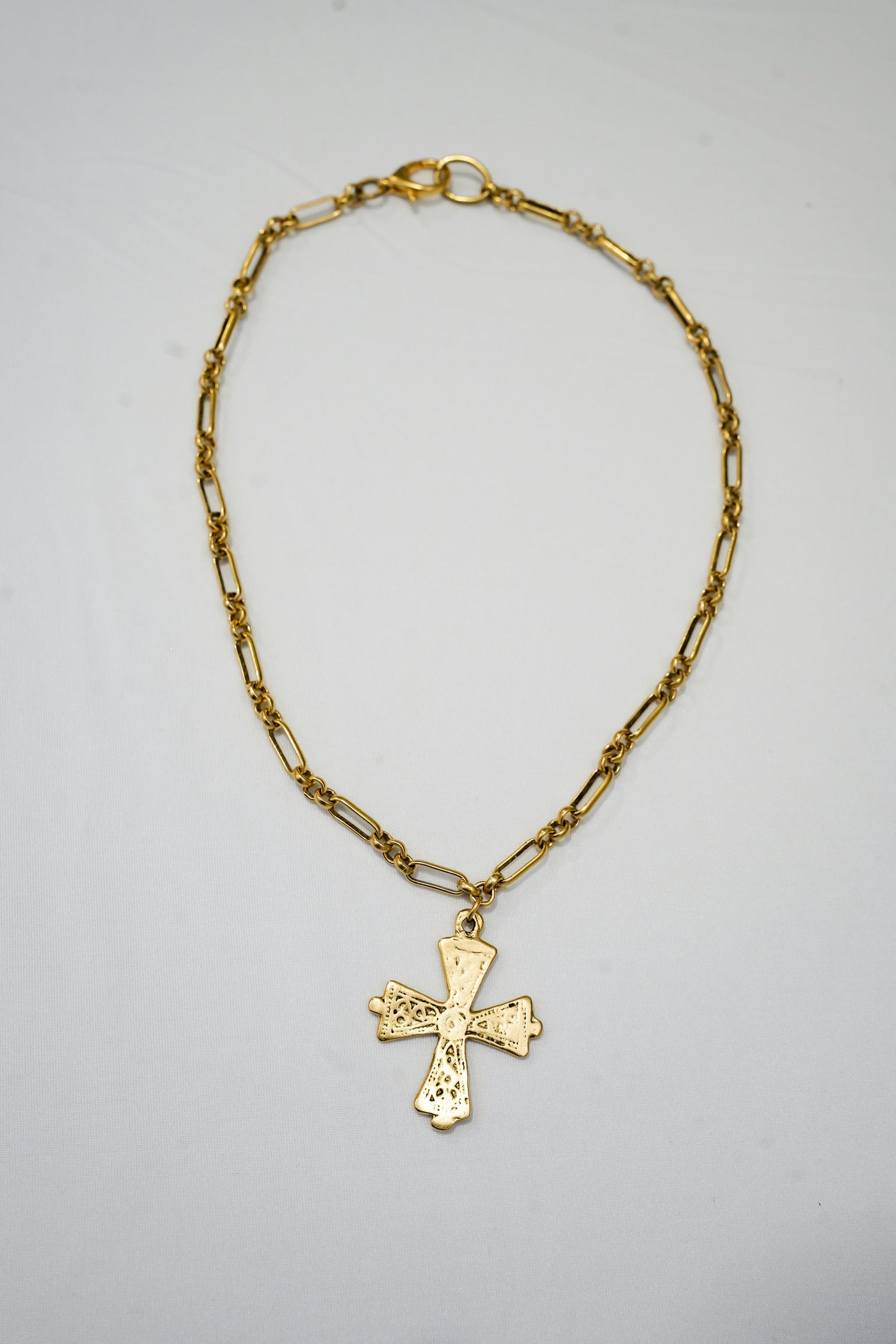 Caden Gold Western Cross Necklace - Southern Belle Boutique