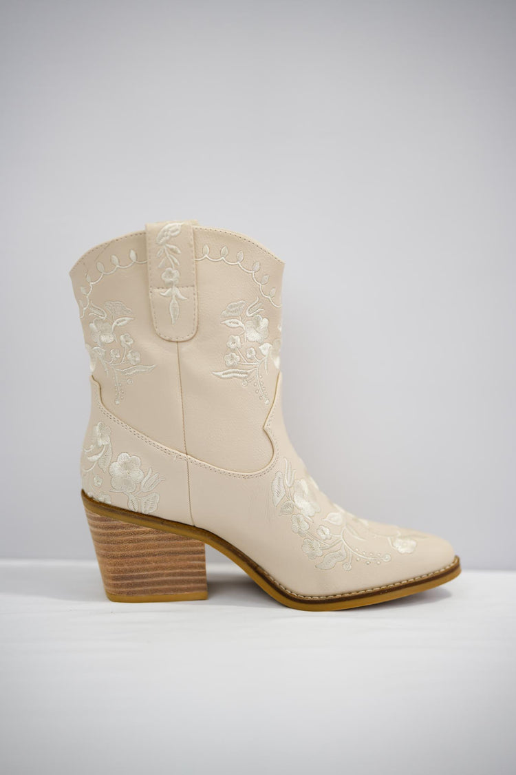 Calico Embroidered Boot - Ivory