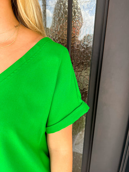 Kelly Green Basic Top - Southern Belle Boutique