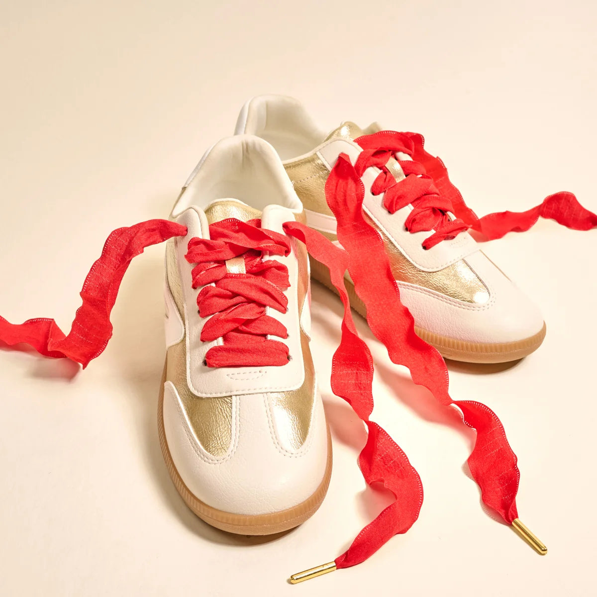 Step It Up Shoelaces- Frilly Red