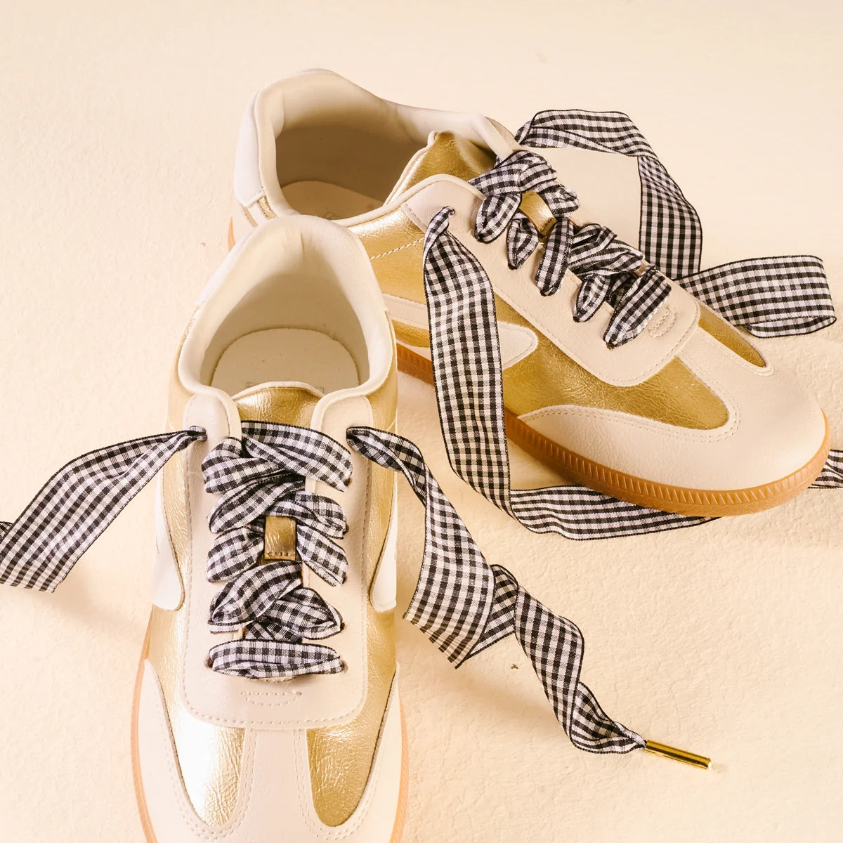 Step It Up Shoelaces- Gingham Black
