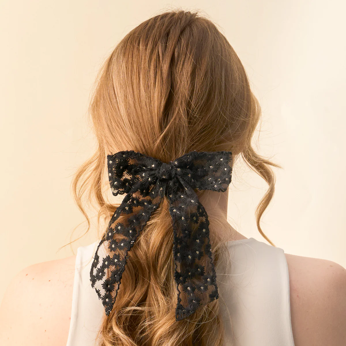 Ditzy Daisies Hair Bow - Black