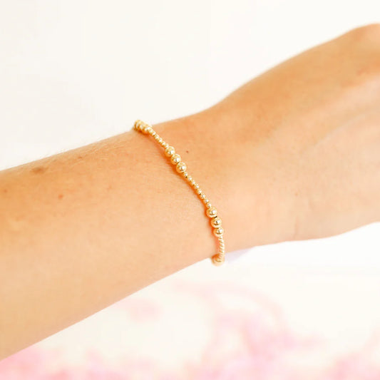ILY Bracelet - Gold 6.75"
