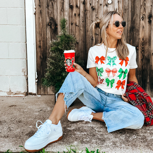 Christmas Bow Tee - Southern Belle Boutique