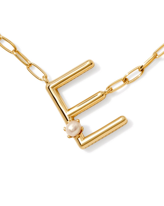 Pearl Letter E Short Pendant Necklace - Gold