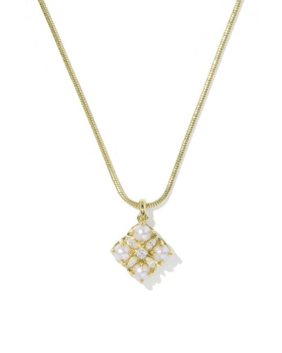 Dira Pearl Short Pendant Necklace - Gold Freshwater Cultured Pearl - Southern Belle Boutique