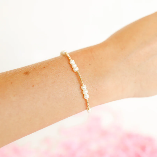 ILY Pearl Bracelet - Gold 6.75"