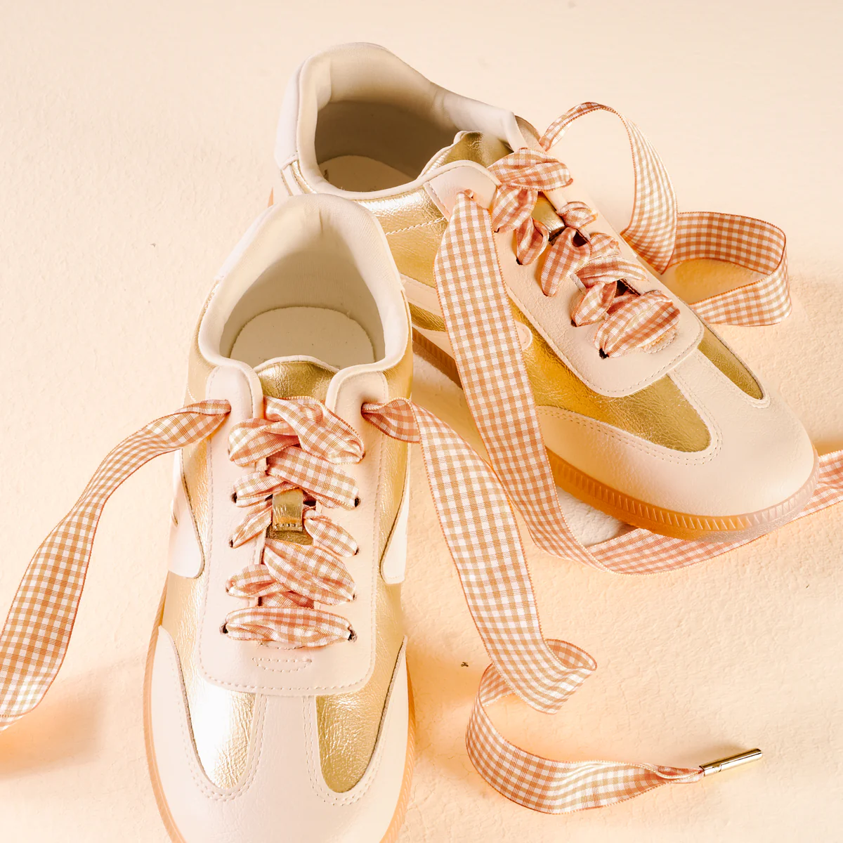 Step It Up Shoelaces - Tan Gingham