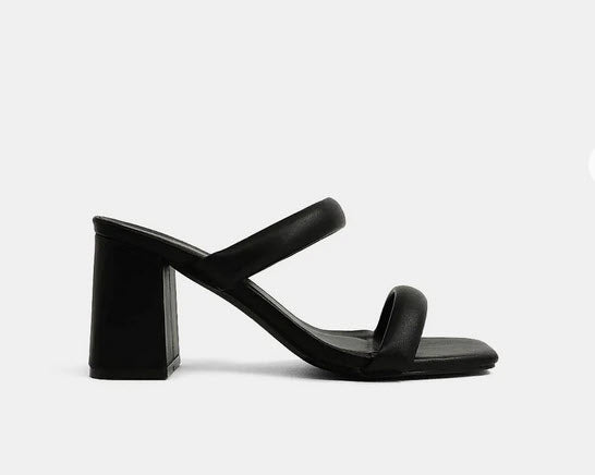 Farrah Black Heel Sandal - Southern Belle Boutique
